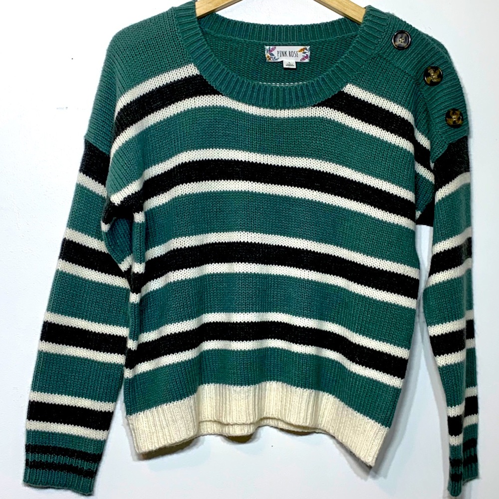 EUC Button Shoulder Striped Cropped Sweater
